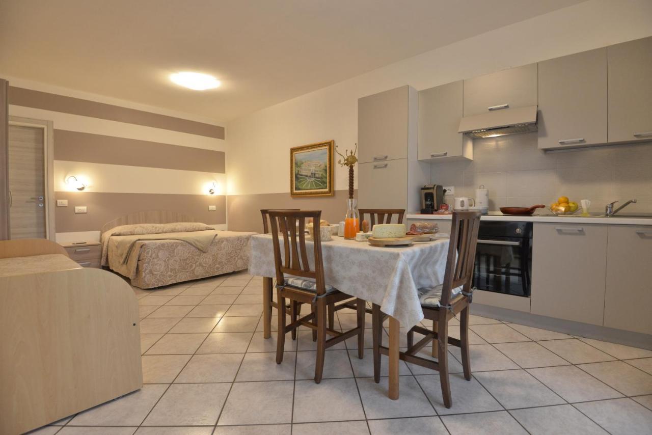 Antiche Mura Casa Vacanze Puegnago sul Garda Exterior foto