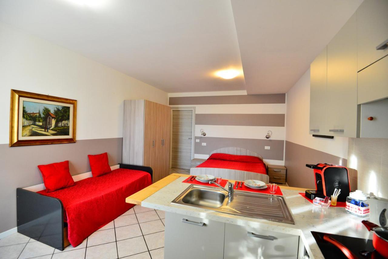 Antiche Mura Casa Vacanze Puegnago sul Garda Exterior foto