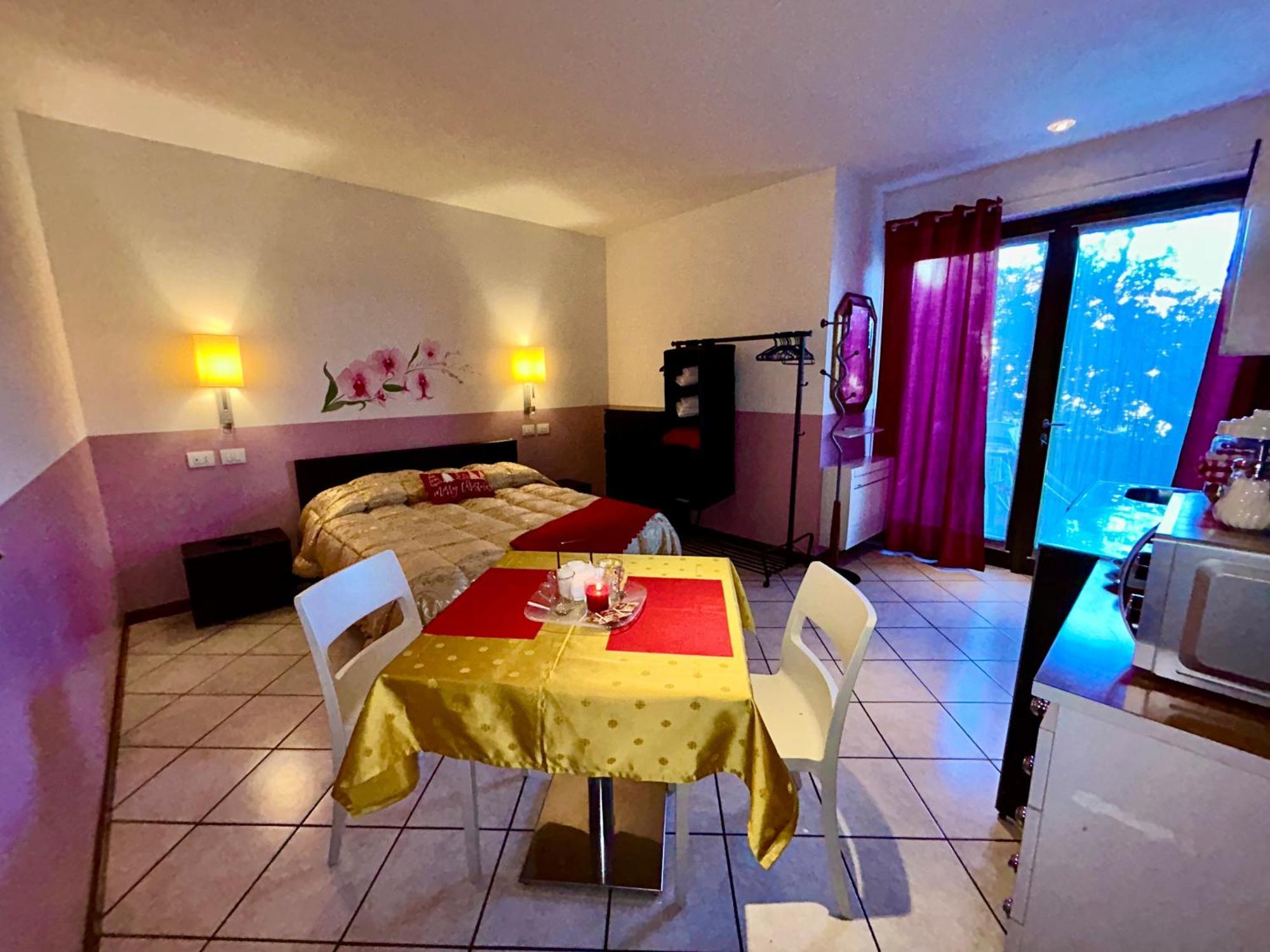 Antiche Mura Casa Vacanze Puegnago sul Garda Exterior foto