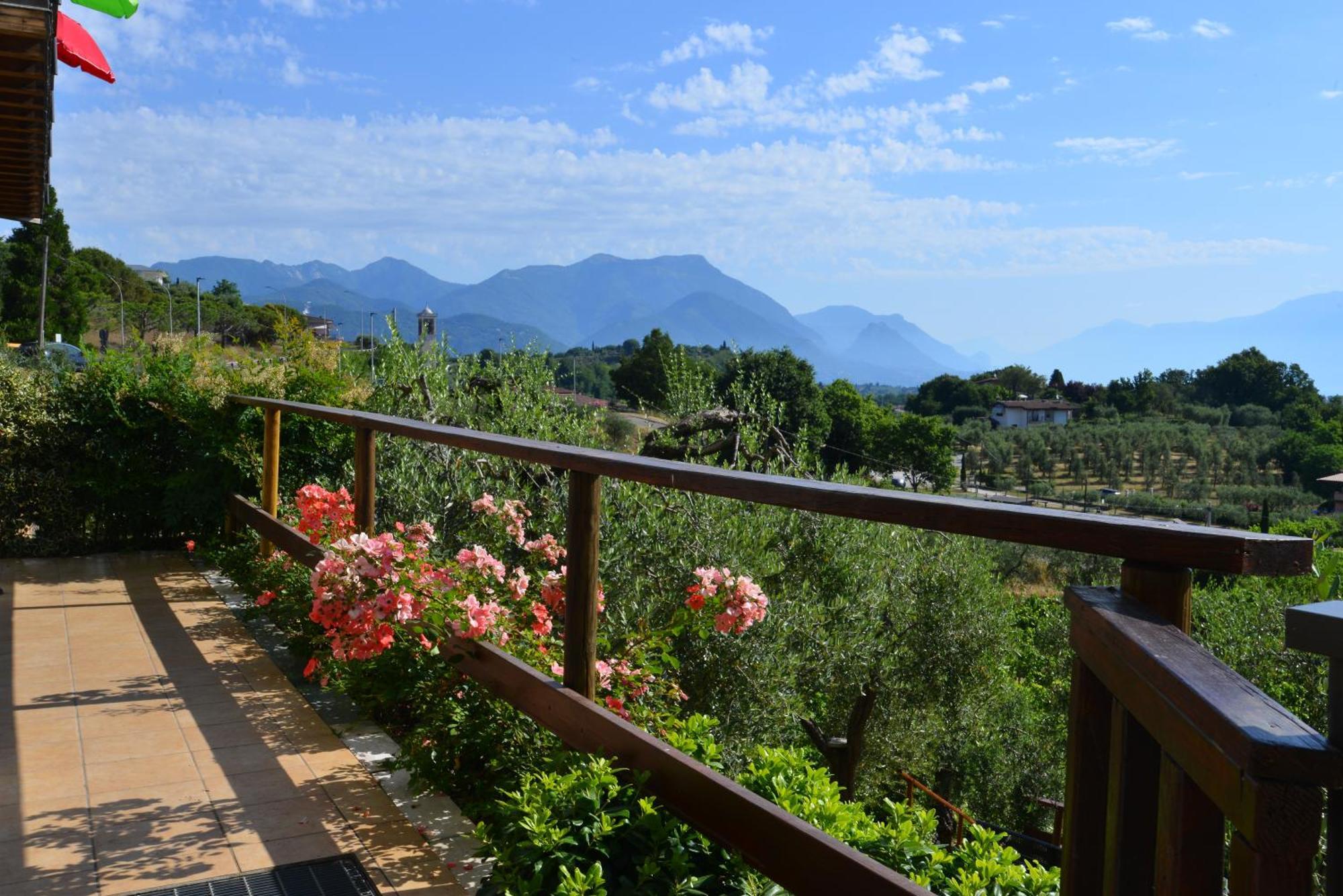 Antiche Mura Casa Vacanze Puegnago sul Garda Exterior foto
