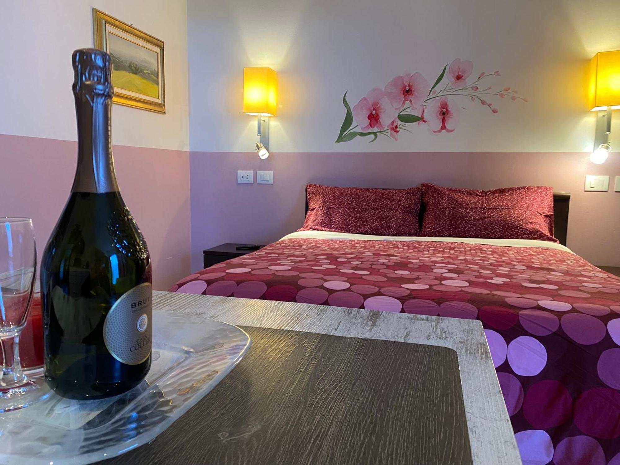 Antiche Mura Casa Vacanze Puegnago sul Garda Exterior foto