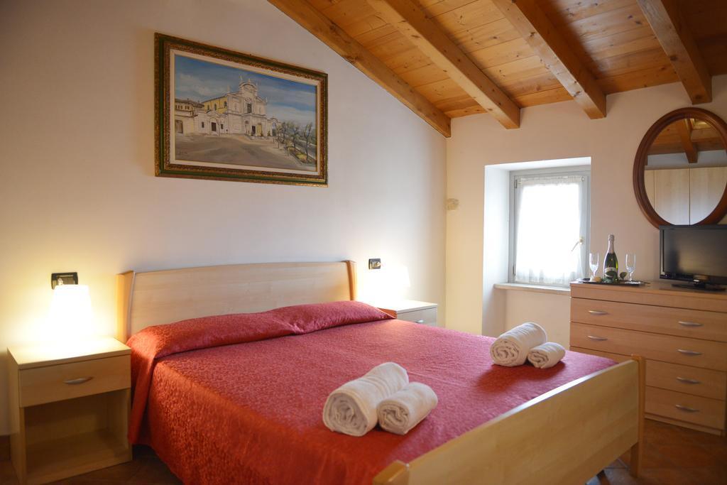 Antiche Mura Casa Vacanze Puegnago sul Garda Exterior foto